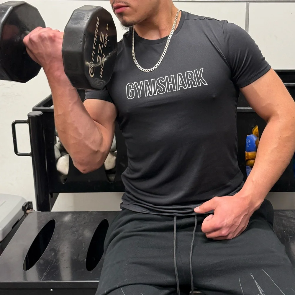 GYMSHARK MEN CUT OUT LOGO T SHIRT BODYBUILDING BODYBUILDER WEIGHT LIFTING ACTION - Picture 13 of 16